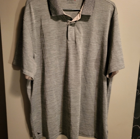 Untuck It Polo shirt - Picture 2 of 5